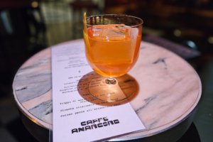 Chef Dagoberto Torres desbrava novos mares no Brisa, recém-aberto no térreo do Copan