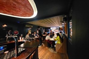 Lita, dos mesmos donos do Nelita, já nasce como um dos melhores bares de vinho de SP