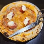 Com atmosfera de uma 'vera' pizzaria italiana de bairro, Tica é um dos achados de 2025