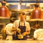 Chef formado no exterior, Pedro Gonzalez inaugura o Tortuga, de Barcelona, em SP
