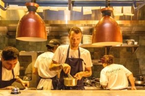 Chef formado no exterior, Pedro Gonzalez inaugura o Tortuga, de Barcelona, em SP