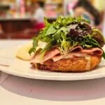 No hypado Horto carioca, Gonza seduz com empanadas, milanesas e clima de bodegón