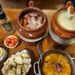 Fondue alemão, sopas do Sudeste Asiático e shabu-shabu dão sabor ao inverno carioca
