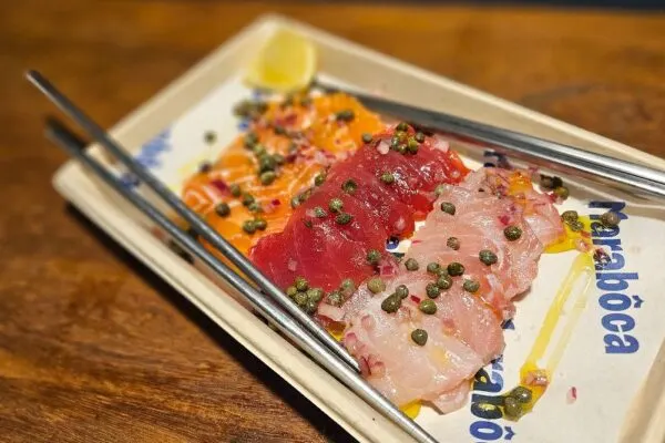 Novidade bacana nos Jardins, Marabôca alia peixaria moderninha, bar e delicatessen