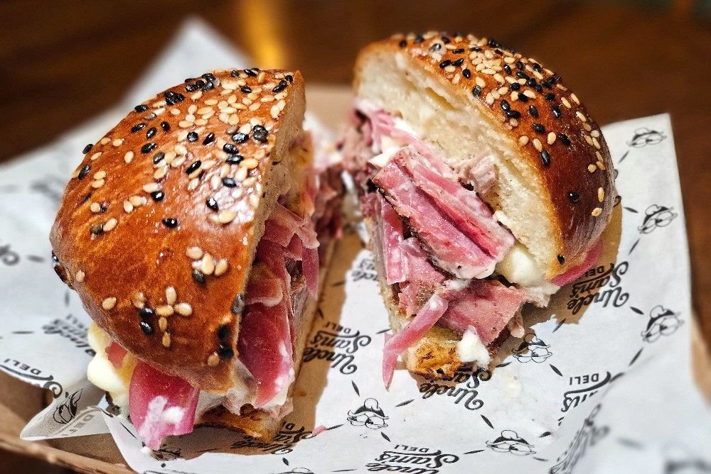 Uncle Sam — Dias Ferreira, no Leblon, ganha lanchonete com ótimos sanduíches de pastrami e