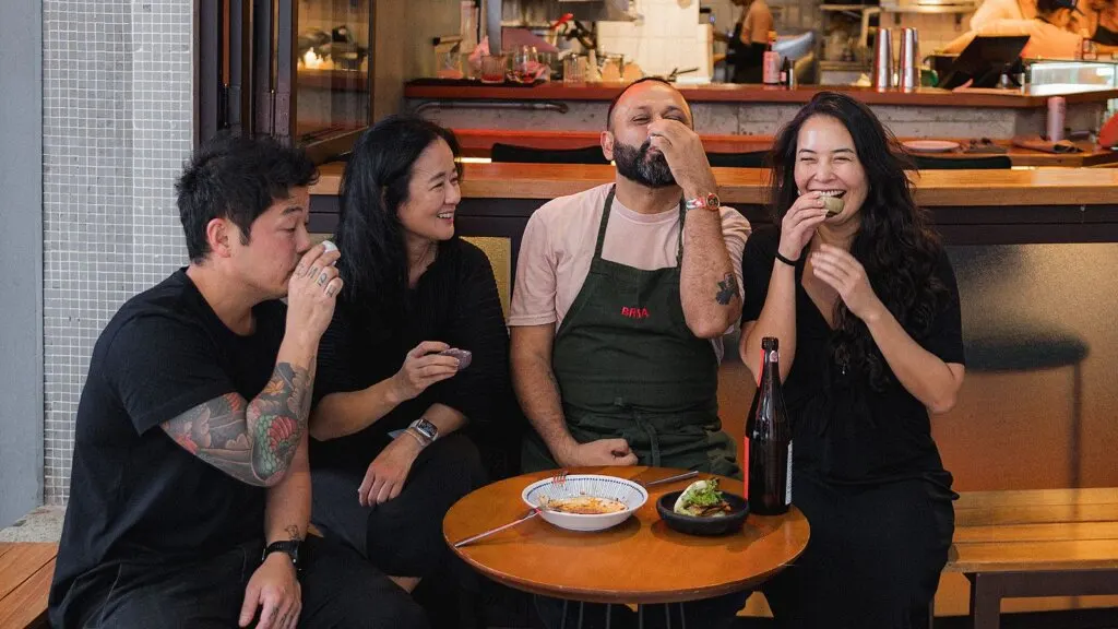Turma do Jojo Ramen agita o restaurante Brisa do Barú