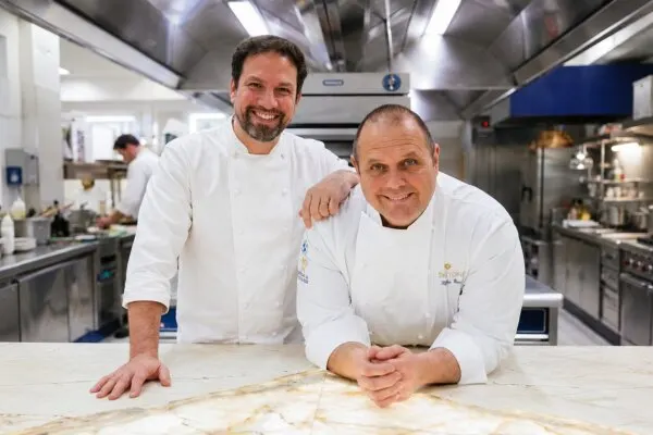 Marena Cucina comemora 2 anos com chef três estrelas Michelin