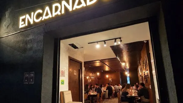 Encarnado Burger, premiada hamburgueria carioca, chega a SP com operação desastrosa