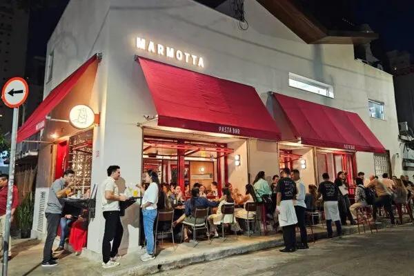 Italiano Marmotta Pasta Bar, da dupla Bosch-Siqueira, é a nova esquina alto-astral do Itaim